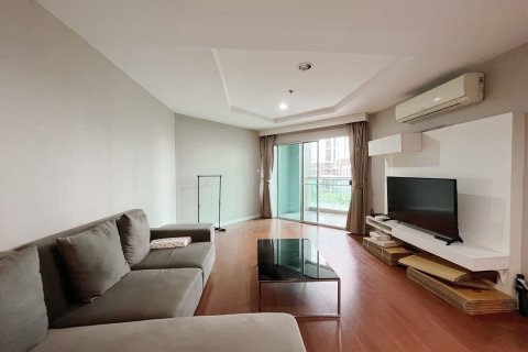 Condo in Huai Khwang, Bangkok, Thailand, 2 bedrooms  № 164690 - photo 2