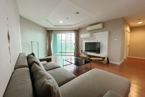 Condo in Huai Khwang, Bangkok, Thailand, 2 bedrooms  № 164690 - photo 3