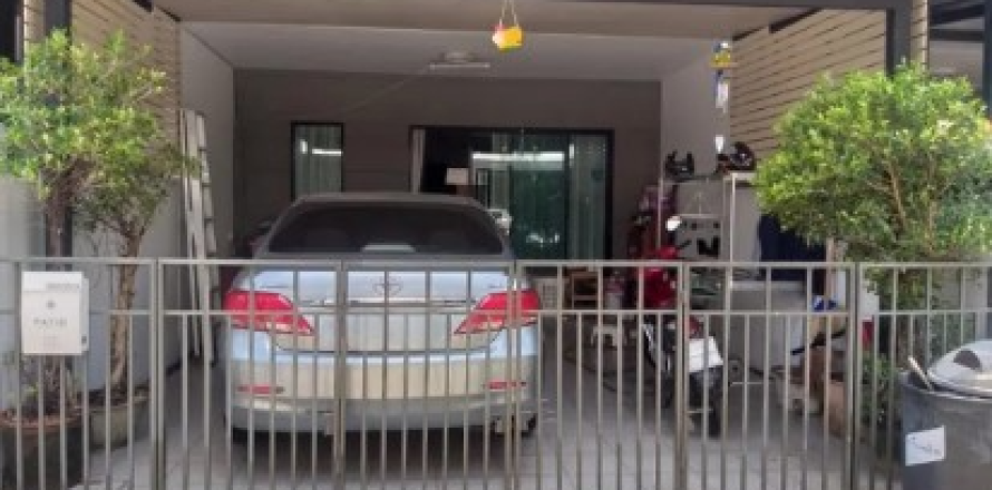 Townhouse à Bang Kapi, Bangkok, Thaïlande 2 chambres № 173208