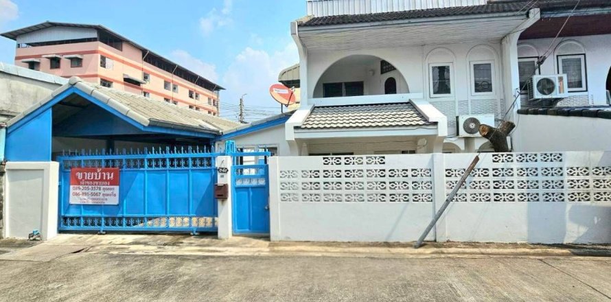 Townhouse in Bangkok, Thailand 3 bedrooms № 173205