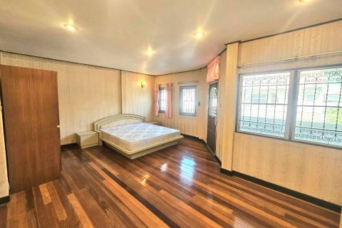 Townhouse in Bangkok, Thailand 3 bedrooms № 173205 - photo 7