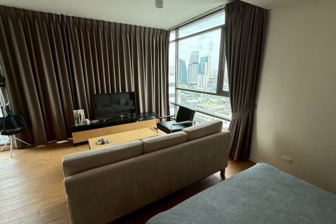 Studio in the Condo in Bang Rak, Bangkok, Thailand  № 167395 - photo 2