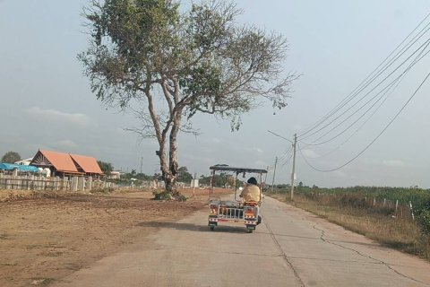 Terrain à Nakhon Ratchasima, Thaïlande 320000 m2 № 167396