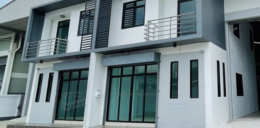 Warehouse in Samut Sakhon, Thailand № 167394