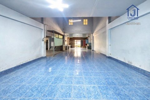 Townhouse in Khlong Luang, Thailand 3 bedrooms № 167400 - photo 6