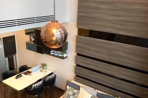 Duplex in Huai Khwang, Bangkok, Thailand 3 Schlafzimmer № 215264 - Foto 2