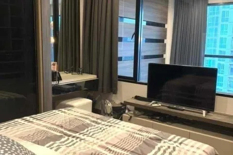 Duplex in Huai Khwang, Bangkok, Thailand 3 Schlafzimmer № 215264 - Foto 8