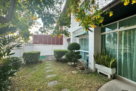 Casa de 3 dormitorios en Pattaya, Tailandia № 211171 - foto 9