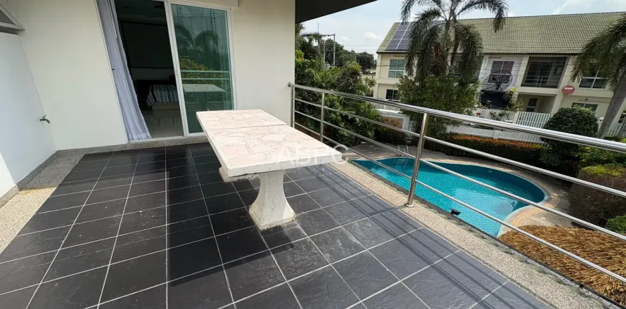 Casa de 3 dormitorios en Pattaya, Tailandia № 211171