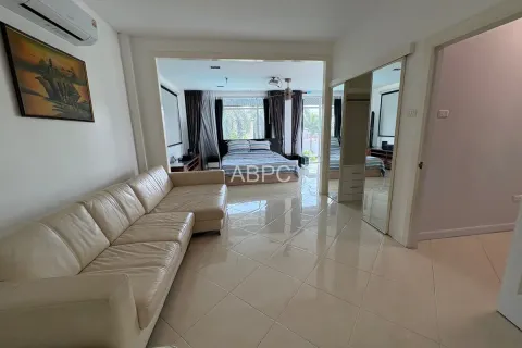 Casa de 3 dormitorios en Pattaya, Tailandia № 211171 - foto 5