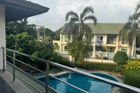 Casa de 3 dormitorios en Pattaya, Tailandia № 211171 - foto 11