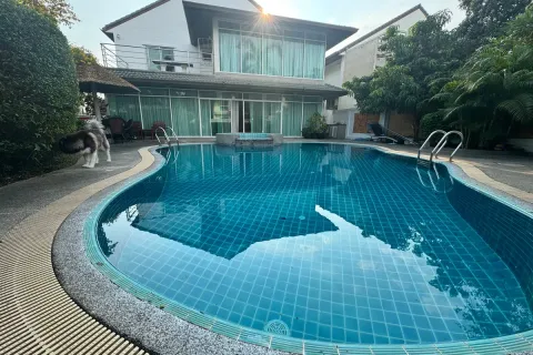 Casa de 3 dormitorios en Pattaya, Tailandia № 211171 - foto 12