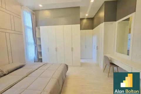 Casa de 3 dormitorios en Pattaya, Tailandia № 211175 - foto 13