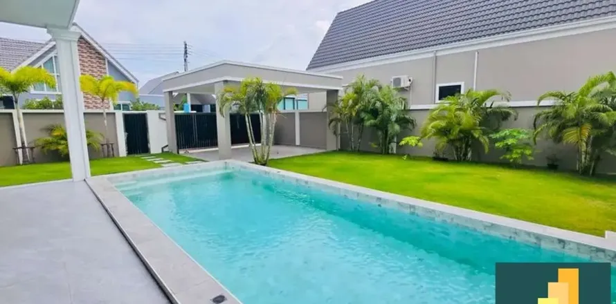 Casa de 3 dormitorios en Pattaya, Tailandia № 211175