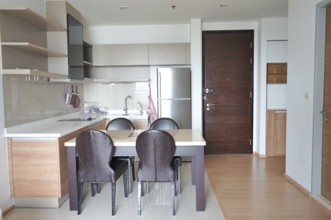 Condo in Bangkok, Thailand, 2 bedrooms № 178989 - photo 2