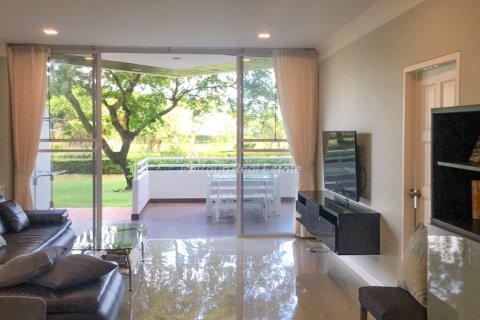 Condo in Pattaya, Thailand, 2 bedrooms № 178983 - photo 7