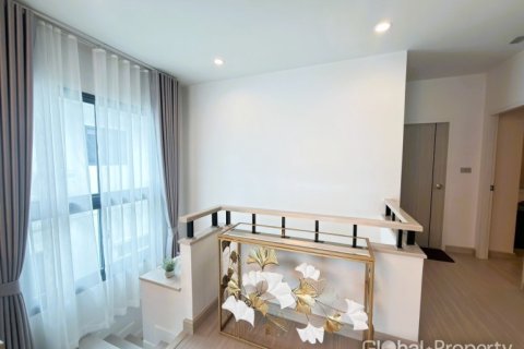 House in Pattaya, Thailand 4 bedrooms № 178988 - photo 8
