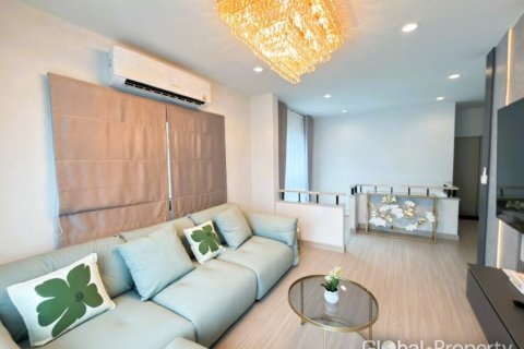 House in Pattaya, Thailand 4 bedrooms № 178988 - photo 9