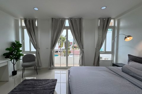 House in Pattaya, Thailand 3 bedrooms № 178987 - photo 8