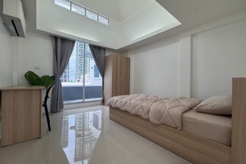 House in Pattaya, Thailand 3 bedrooms № 178987 - photo 12