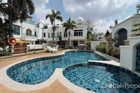 House in Pattaya, Thailand 3 bedrooms № 178987