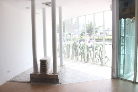 Commercial property in Taling Chan, Bangkok, Thailand № 148109 - photo 3