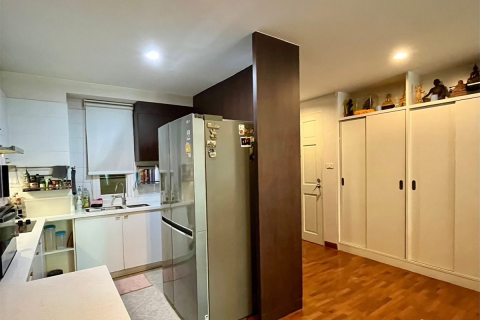 Condo à Bangkok, Thaïlande, 3 chambres № 184416 - photo 8