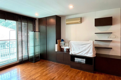 Condo à Bangkok, Thaïlande, 3 chambres № 184416 - photo 2