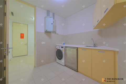 Condominio de 3 dormitorios en Bangkok, Tailandia № 210200 - foto 3