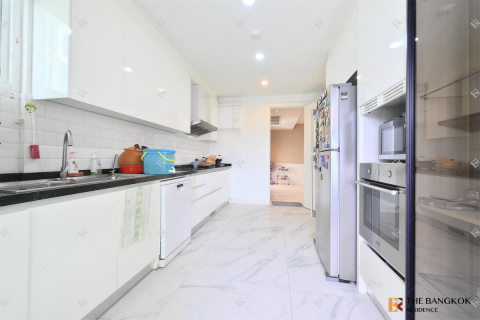 Condominio de 4 dormitorios en Bangkok, Tailandia № 210201 - foto 4