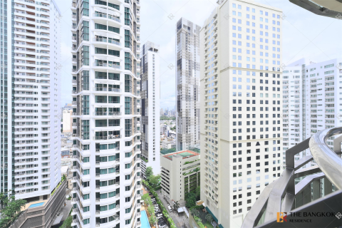 Condominio de 4 dormitorios en Bangkok, Tailandia № 210201 - foto 8