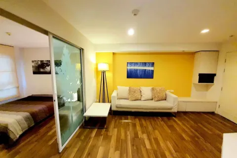 Студия в кондо в Ваттхане, Бангкок, Таиланд № 157268 - фото 3