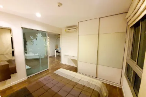 Студия в кондо в Ваттхане, Бангкок, Таиланд № 157268 - фото 8