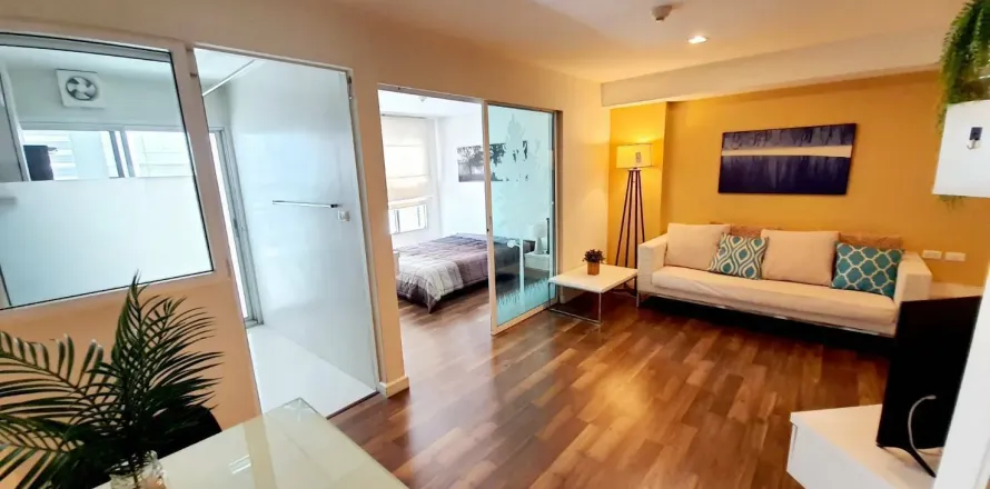 Студия в кондо в Ваттхане, Бангкок, Таиланд № 157268