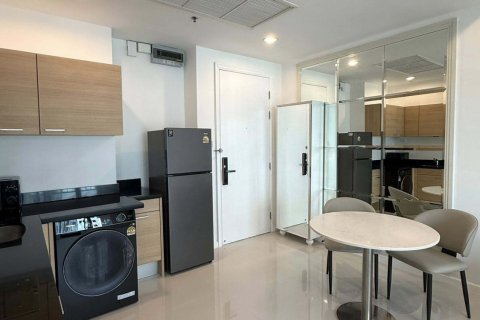 Studio in the Condo in Pathum Wan, Bangkok, Thailand  № 157270 - photo 7