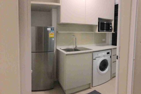 Condo in Bangkok, Thailand, 2 bedrooms № 183558 - photo 10