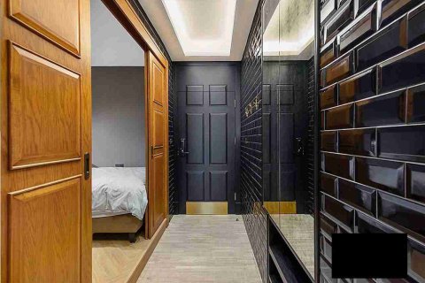 Condo in Thonburi, Bangkok, Thailand, 2 bedrooms  № 183564 - photo 12