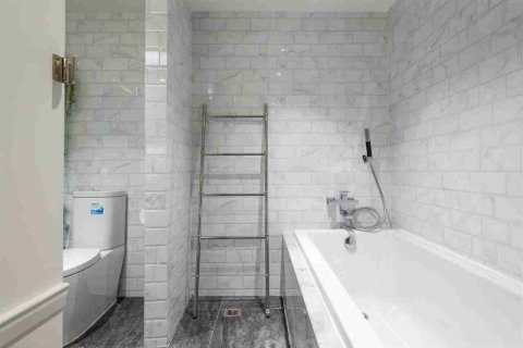 Condo in Thonburi, Bangkok, Thailand, 2 bedrooms  № 183564 - photo 5