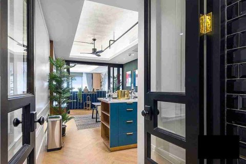 Condo in Thonburi, Bangkok, Thailand, 2 bedrooms  № 183564 - photo 13