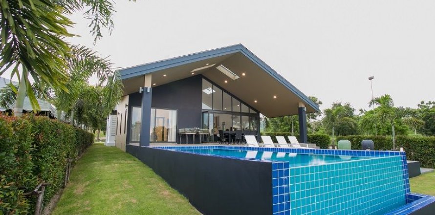 Villa à Hua Hin, Thaïlande 4 chambres № 160474
