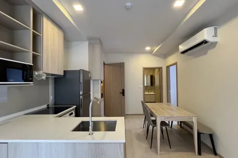 Condo in Watthana, Bangkok, Thailand, 2 bedrooms  № 160473 - photo 3