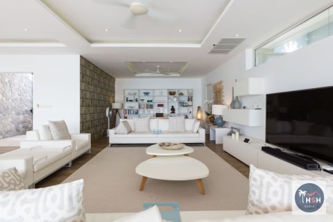 Villa in Ko Samui, Thailand 4 bedrooms № 180255 - photo 13