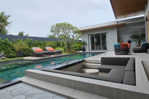 Villa in Phuket, Thailand 3 bedrooms № 113996 - photo 2
