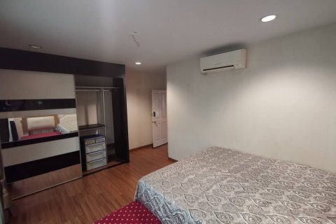 House in Yan Nawa, Bangkok, Thailand 3 bedrooms № 153452 - photo 15