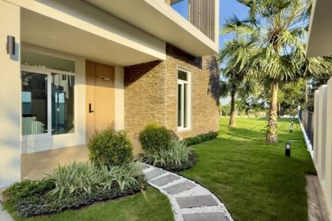 House in Phuket, Thailand 5 bedrooms № 163854 - photo 2