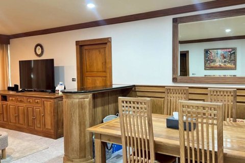 Condo in Khlong Toei, Bangkok, Thailand, 2 bedrooms  № 163860 - photo 3