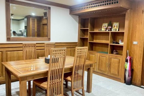 Condo in Khlong Toei, Bangkok, Thailand, 2 bedrooms  № 163860 - photo 5