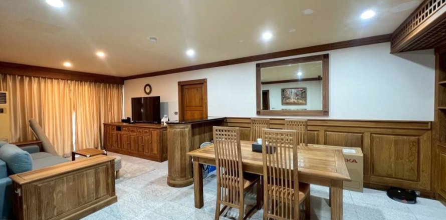 Condo in Khlong Toei, Bangkok, Thailand, 2 bedrooms  № 163860