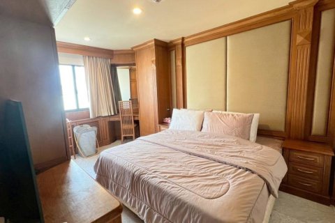 Condo in Khlong Toei, Bangkok, Thailand, 2 bedrooms  № 163860 - photo 9