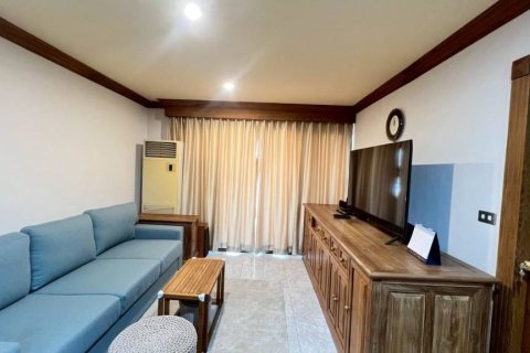 Condo in Khlong Toei, Bangkok, Thailand, 2 bedrooms  № 163860 - photo 2